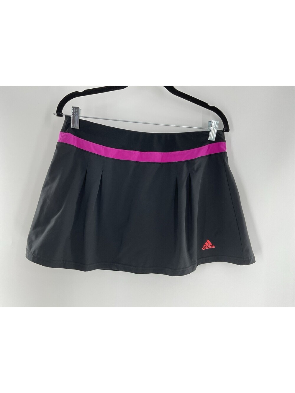 Adidas Women’s Athletic Skort Skirt With Attached Shorts Size M black pink 106